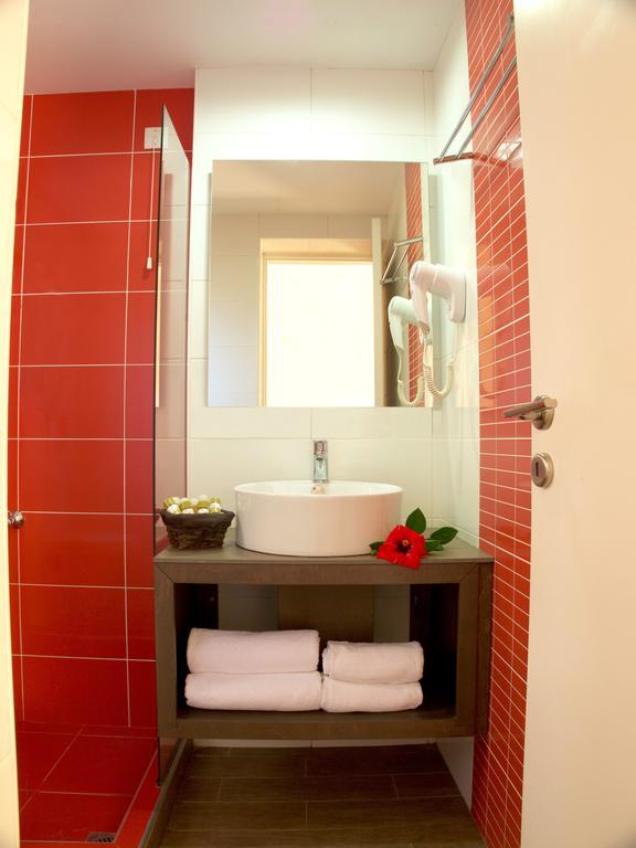 Alexia Beach Hotel 3*