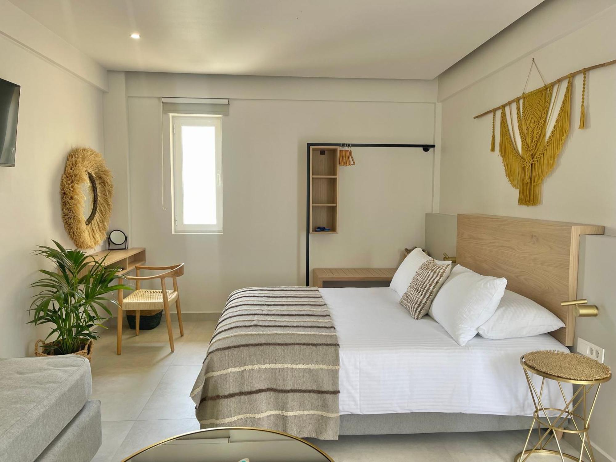 Alexia Beach Agia Marina (Crete)