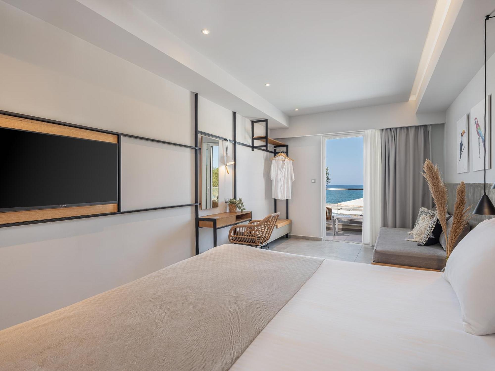 Alexia Beach Agia Marina (Crete)