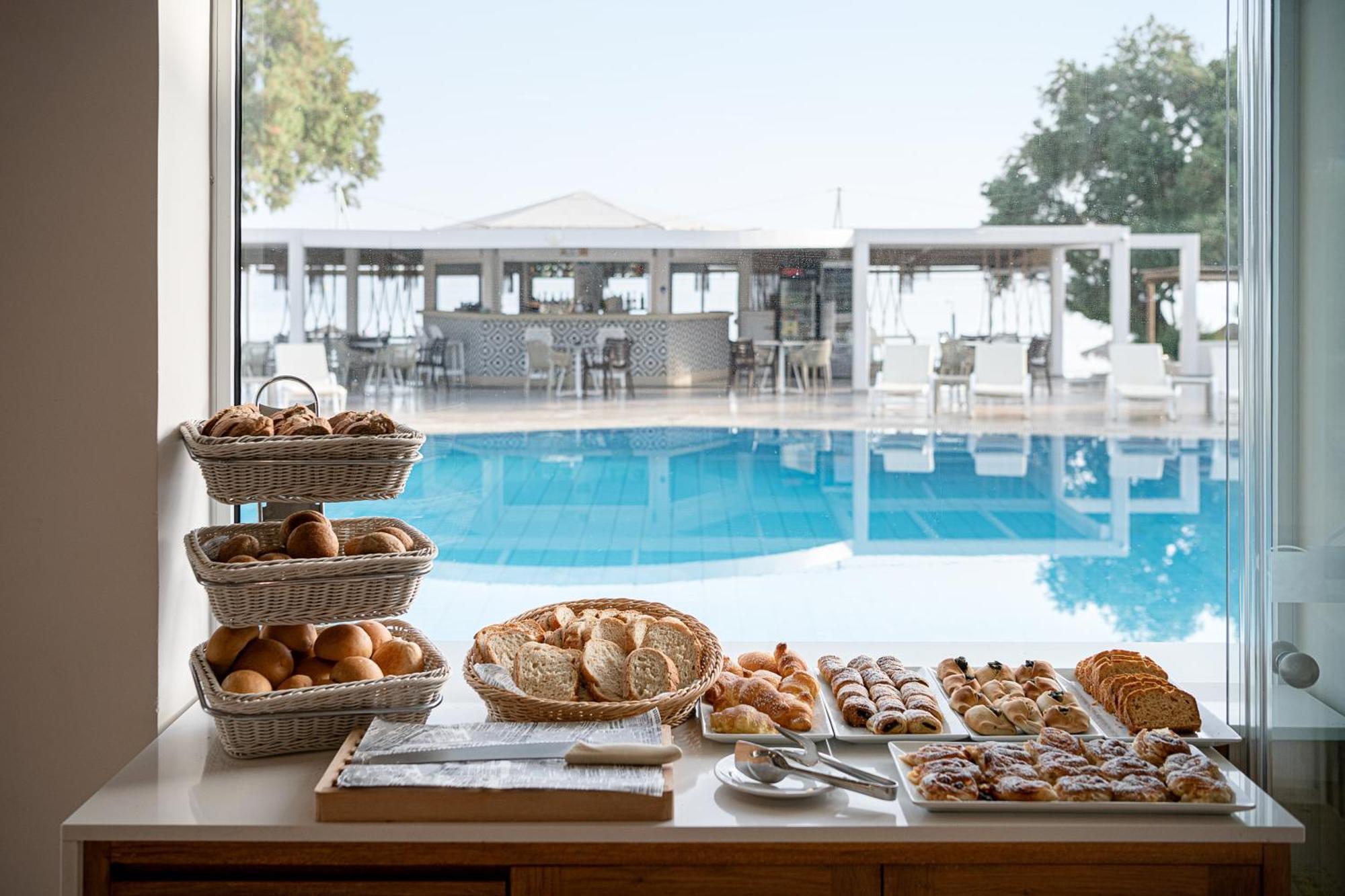 Alexia Beach 3*