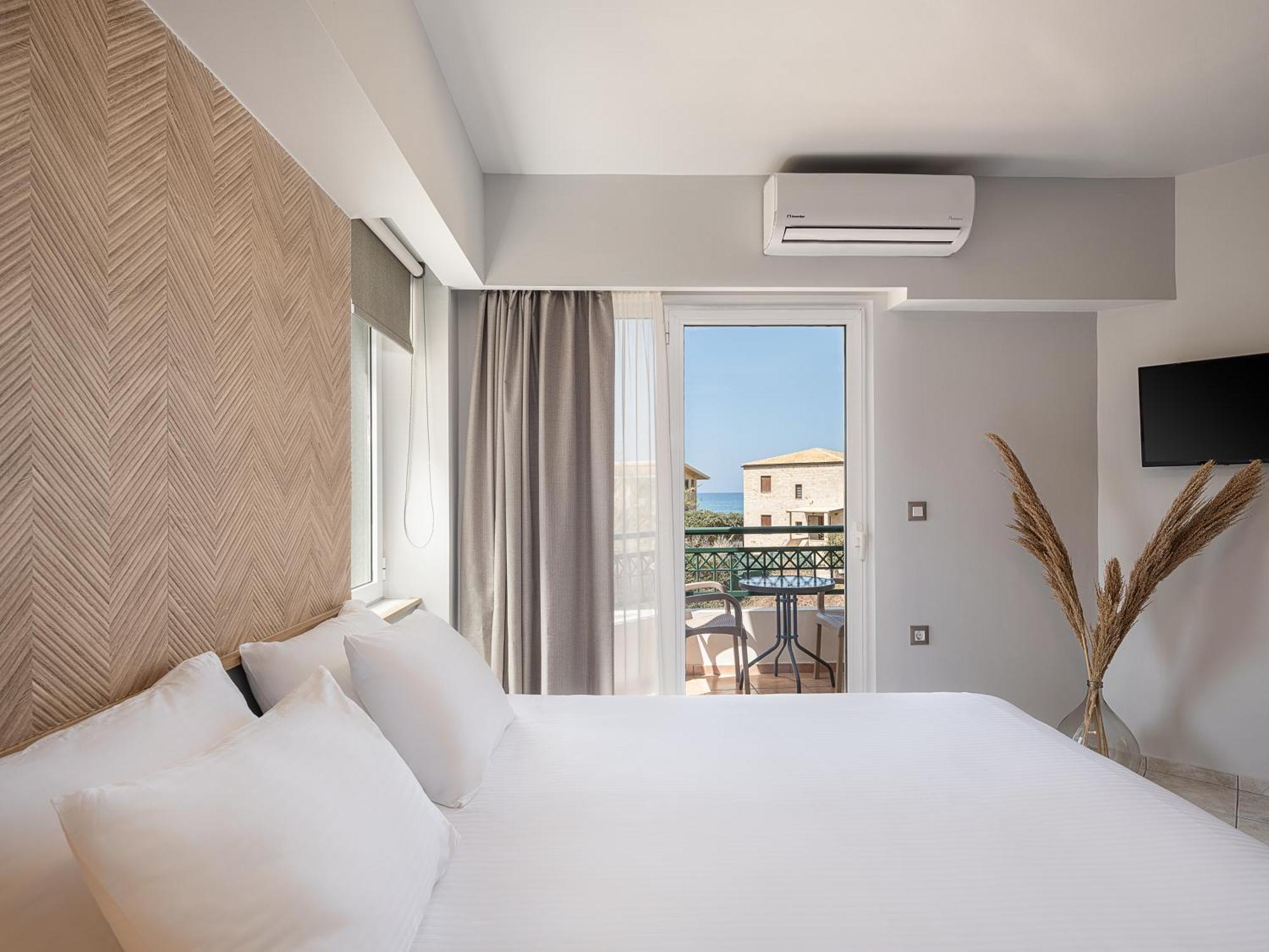Alexia Beach Hotel Agia Marina (Crete)