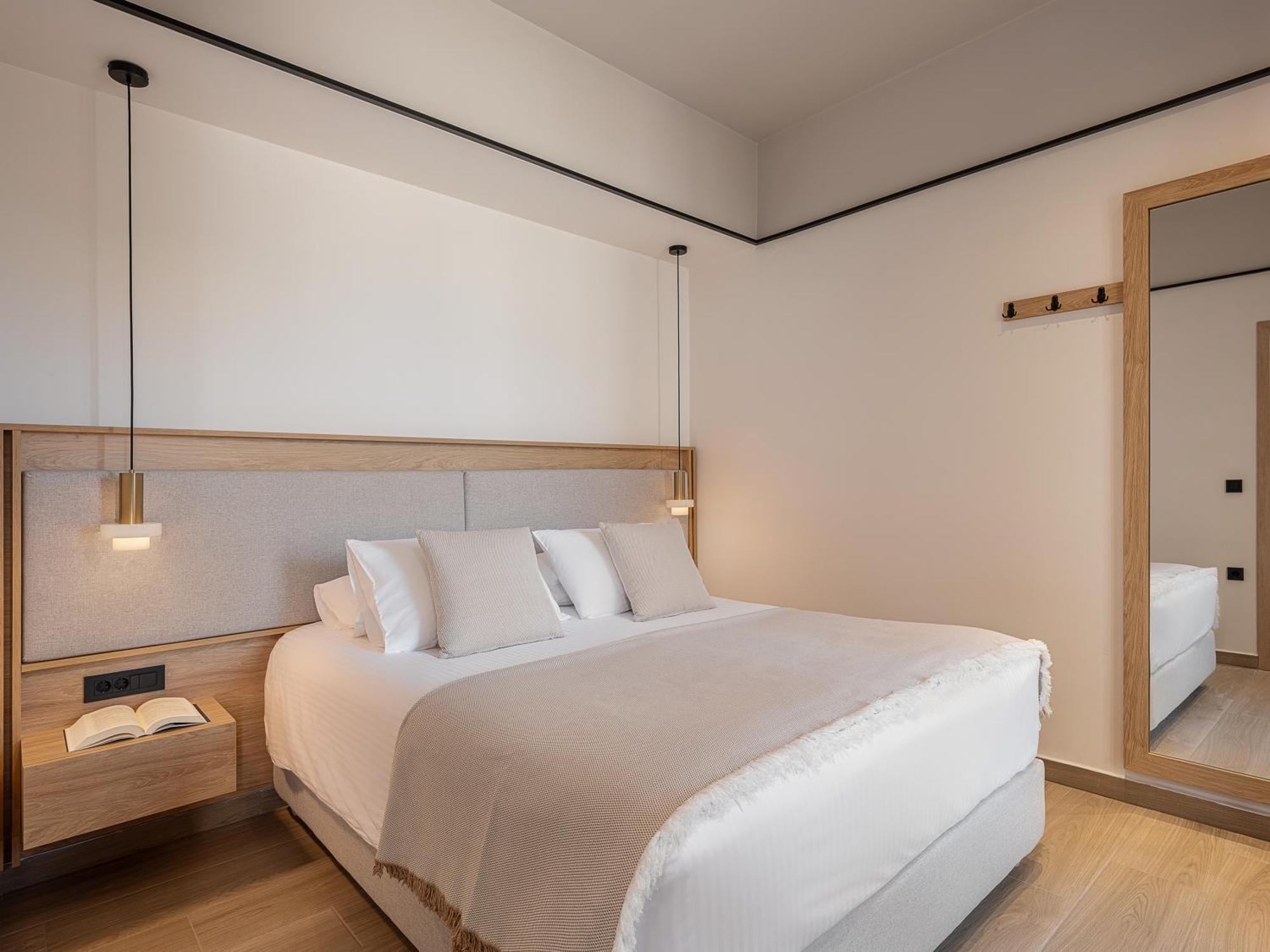 Alexia Beach Hotel 3*